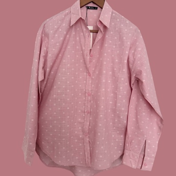 PEMBE ÜZERİNE BEYAZ GEÇİŞLİ PAMUK KETEN KARIŞIMI GÖMLEK